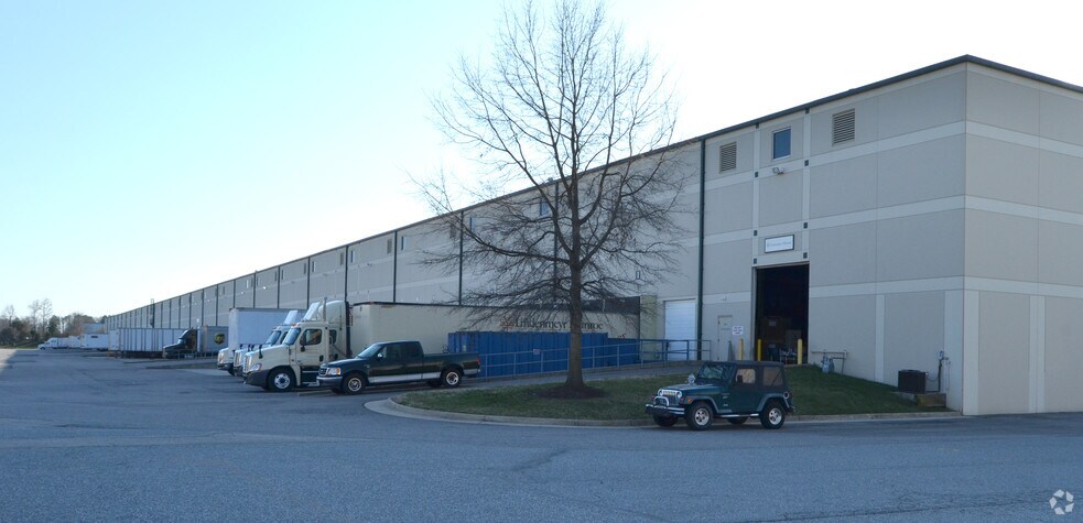 More Photos Of 1900-1984 Ruffin Mill Rd, South Chesterfield Distribution For Lease