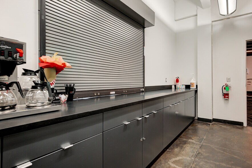 More Photos Of 706-708 W Sheridan Ave, Oklahoma City Office For Lease