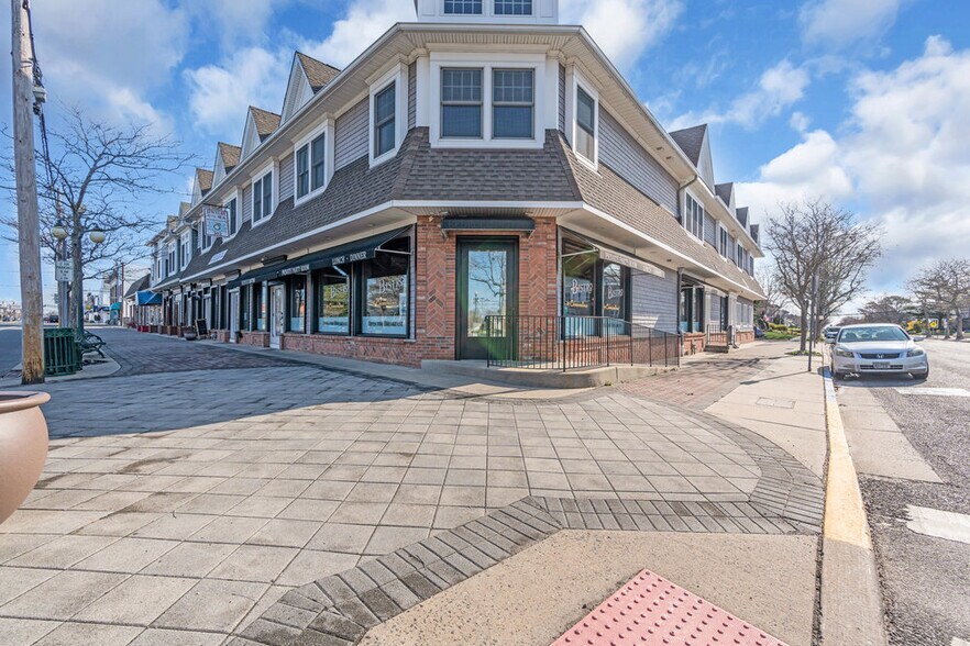 Primary Photo Of 300 Main St, Avon By The Sea Storefront Retail Office For Lease