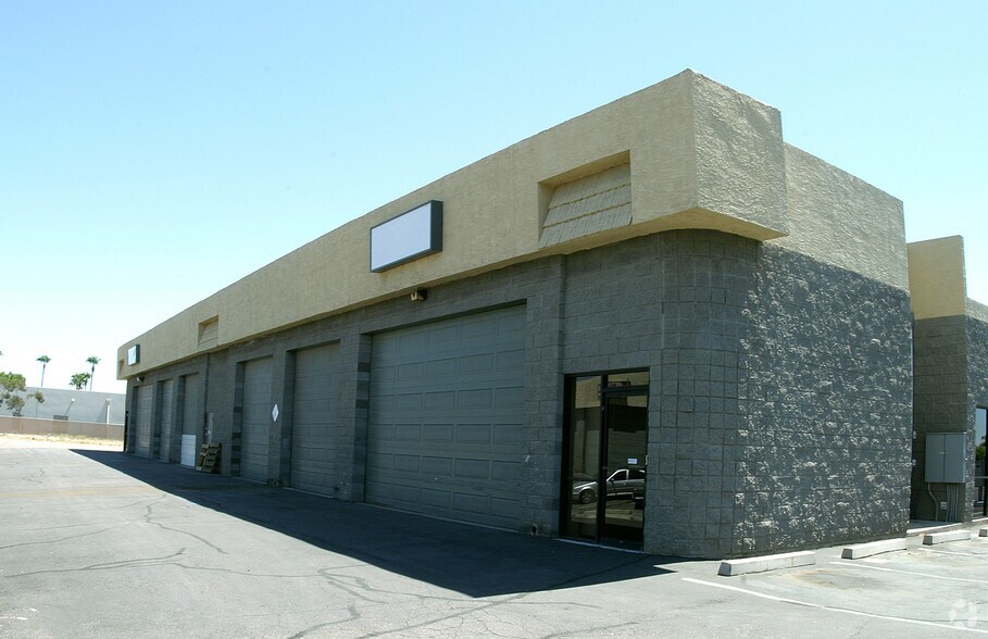 More Photos Of 2534 W Broadway Rd, Mesa General Retail For Lease