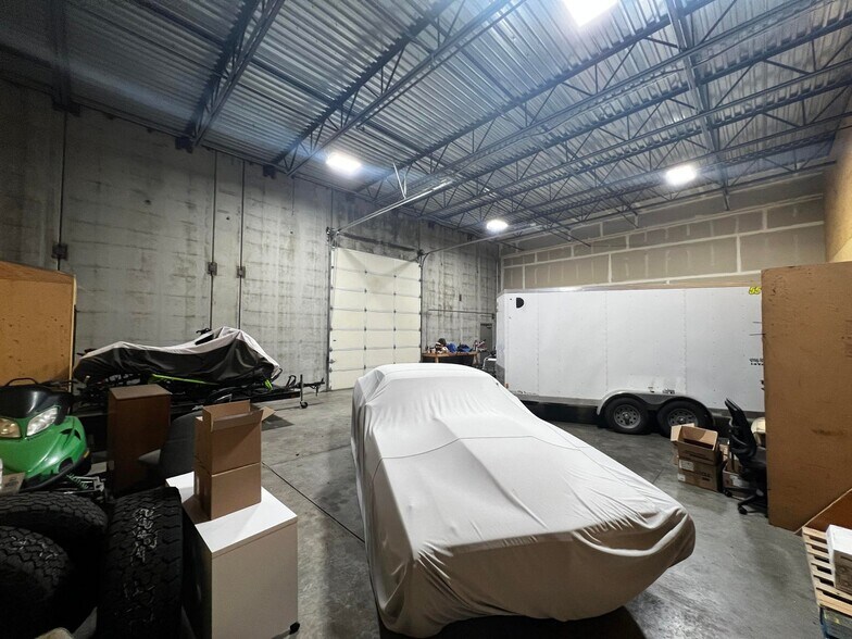 More Photos Of 2021 Commerce Dr, Medford Office For Sale