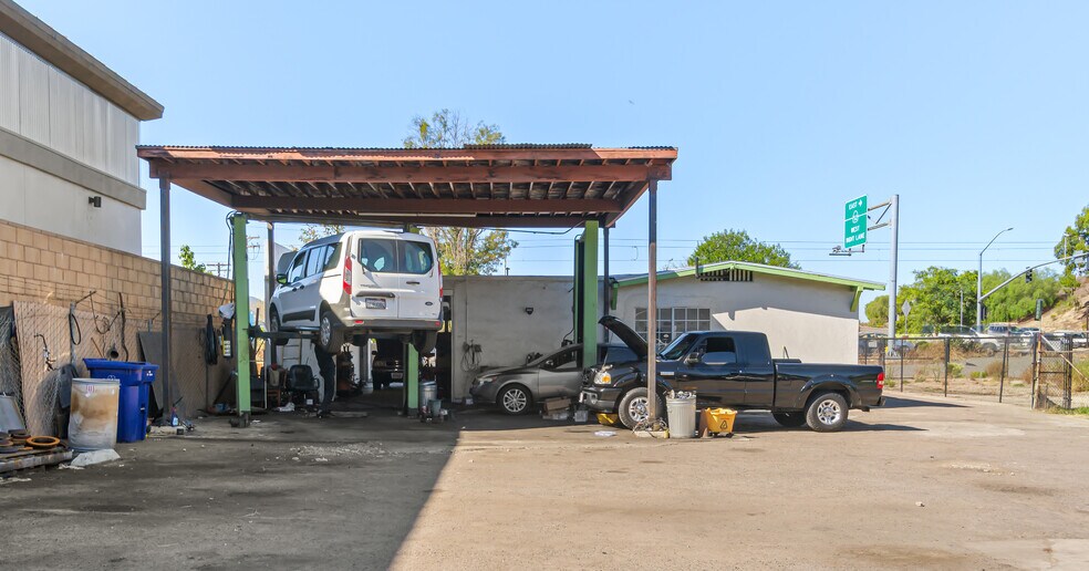 More Photos Of 8625 Cuyamaca St, Santee Freestanding For Lease