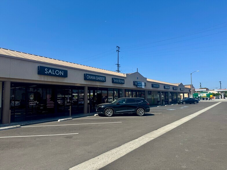Primary Photo Of 6400-6440 E Stearns St, Long Beach General Retail For Lease