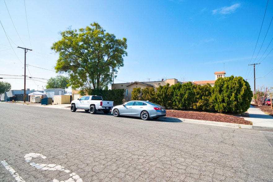 More Photos Of 584 E H St, Colton Manufactured Housing Mobile Home Park For Sale