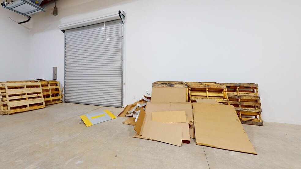 More Photos Of 12112 Anderson Mill Rd, Cedar Park Warehouse For Sale