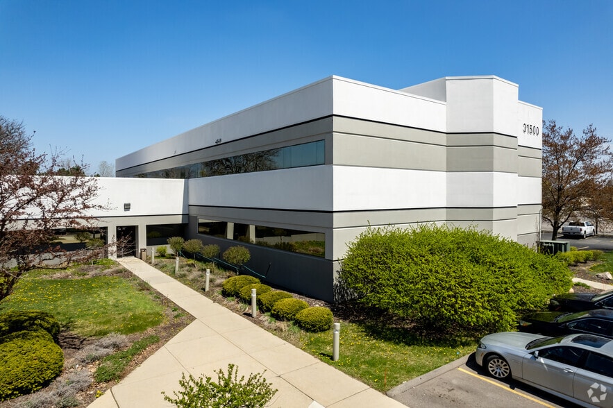 Primary Photo Of 31500 W 13 Mile Rd, Farmington Hills Medical For Sale