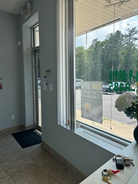 More Photos Of 200-232 Middle Country Rd, Middle Island General Retail For Lease