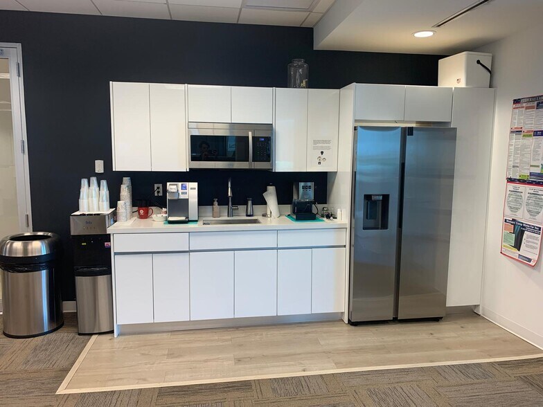 More Photos Of 2301 NW 87th Ave, Doral Office Residential For Lease