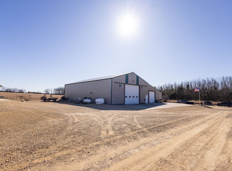 More Photos Of 6209 Cassidy Rd, Mineral Point Light Manufacturing For Sale