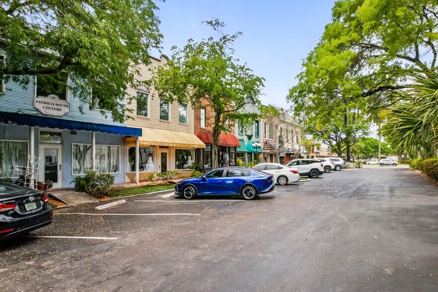More Photos Of 4066 Broward Blvd, Fort Lauderdale Storefront Retail Office For Sale