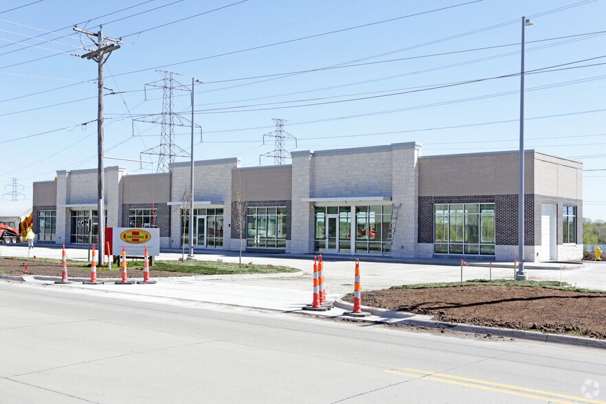 More Photos Of 5501 NW Beaver Dr, Johnston Research And Development For Lease