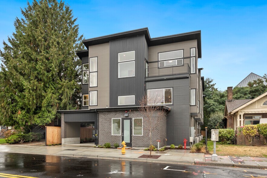More Photos Of 117 Wells Ave S, Renton Apartments For Sale