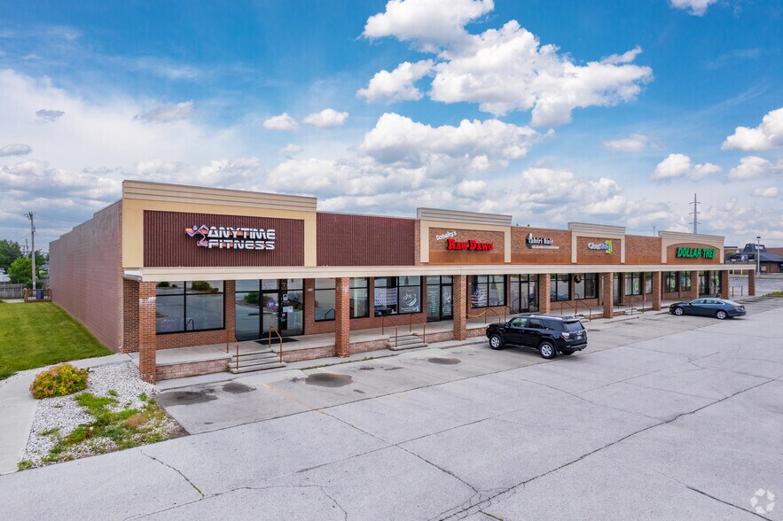 More Photos Of 2701-2711 S Business Dr, Sheboygan Freestanding For Sale