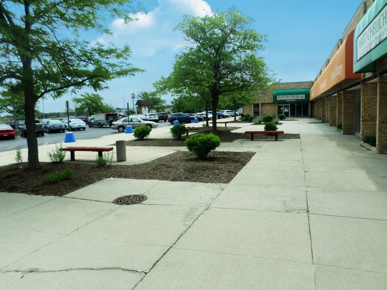 More Photos Of 16230-16252 Prince Dr, South Holland Unknown For Lease