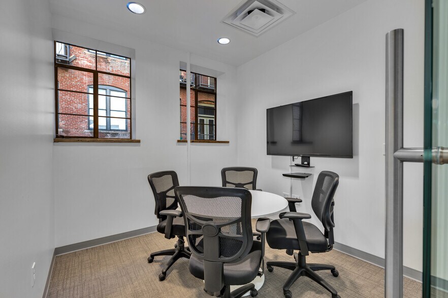 1616 Stout St, Denver, CO 80202 Lofts/Showrooms For Lease