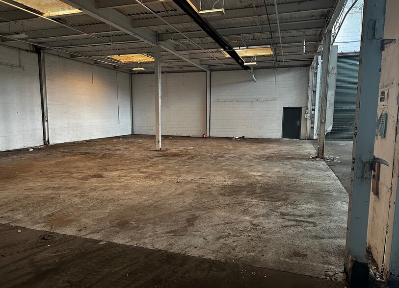 More Photos Of 13881 Elmira St, Detroit Industrial For Sale