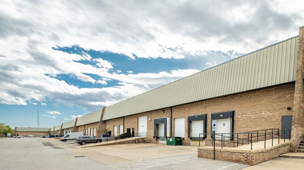 More Photos Of 8679 Greenwood Pl, Savage Unknown For Lease