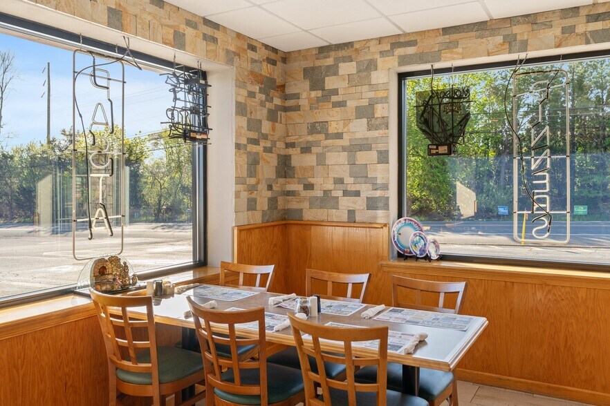 More Photos Of 232 W Moorestown Rd, Wind Gap Restaurant For Sale