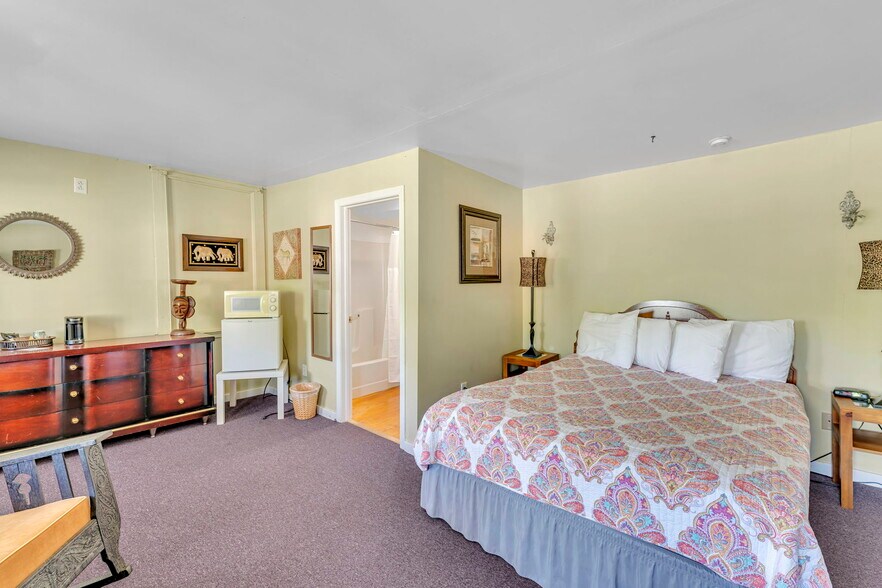 More Photos Of 7667 State Highway 80, Springfield Center Hotel For Sale