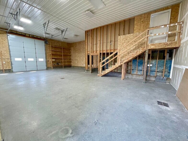 More Photos Of 7601 WA-270, Pullman Flex For Lease