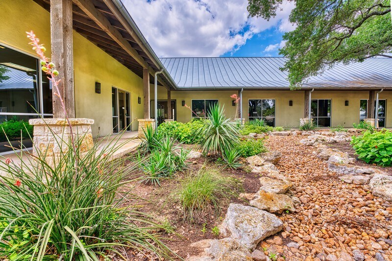 More Photos Of 184 Creekside Park Rd, Spring Branch Unknown For Lease