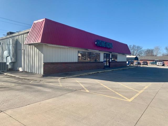 Primary Photo Of 915 11th St, Coffeyville Restaurant For Lease