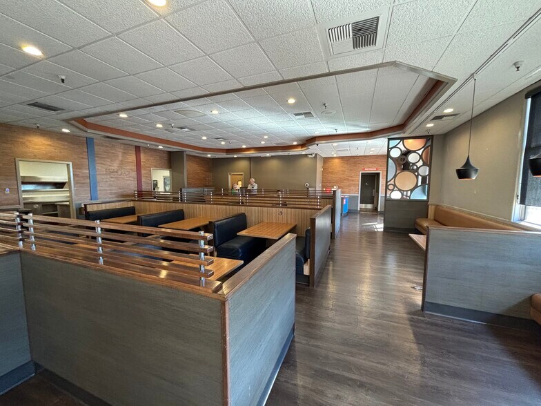 More Photos Of 5312 Old Redwood Hwy, Petaluma Restaurant For Sale