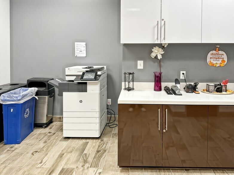 More Photos Of 800 W El Camino Real, Mountain View Coworking Space