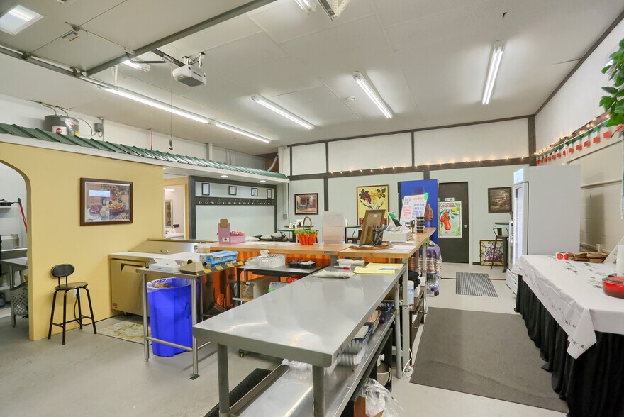 More Photos Of 115 W Main St, Evans City Freestanding For Sale