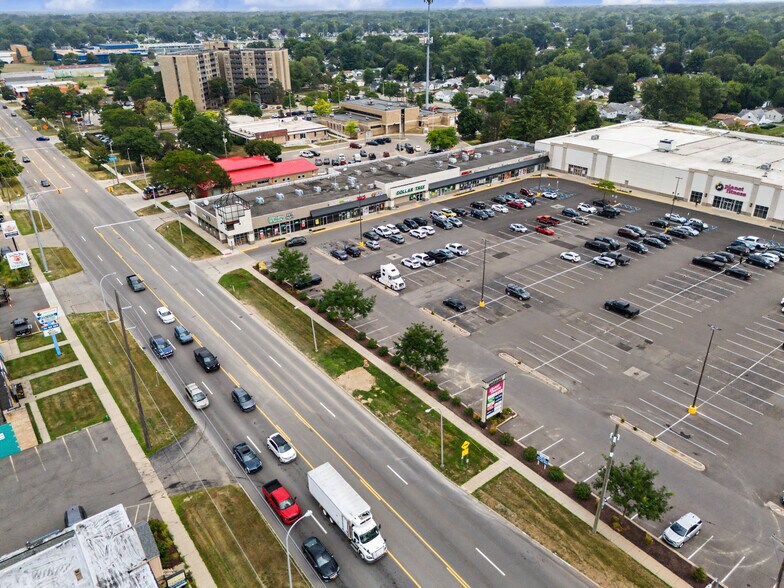 More Photos Of 5866-5870 Middlebelt Rd, Garden City Freestanding For Lease
