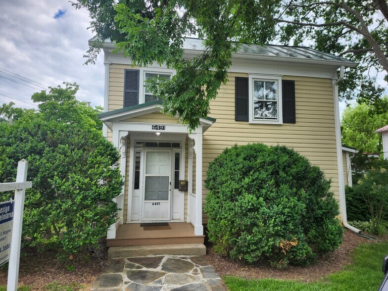 More Photos Of 6491 Main St, The Plains Medical For Lease