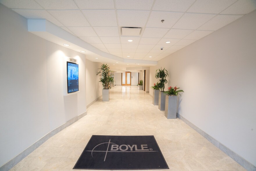 More Photos Of 3 Maryland Farms, Brentwood Office For Lease