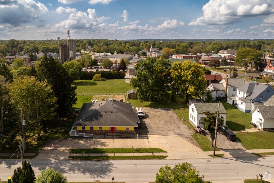 More Photos Of 14966 Thompson Ave, Middlefield Daycare Center For Lease