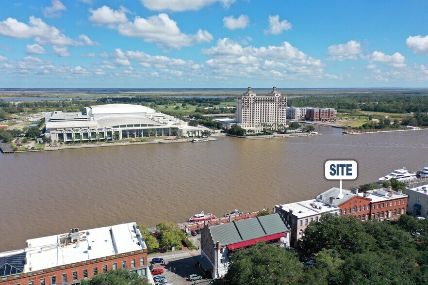 More Photos Of 215 E River St, Savannah Storefront Retail Residential For Lease