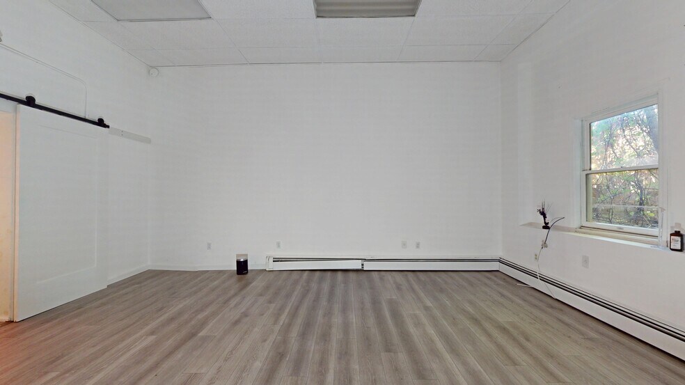 More Photos Of 42 W Main St, Riverhead Storefront Retail Office For Lease