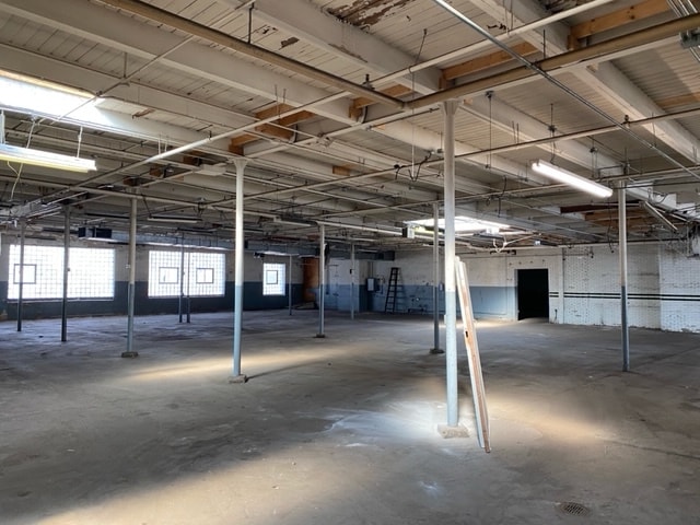 More Photos Of 5041-5047 N Western Ave, Chicago Flex For Lease