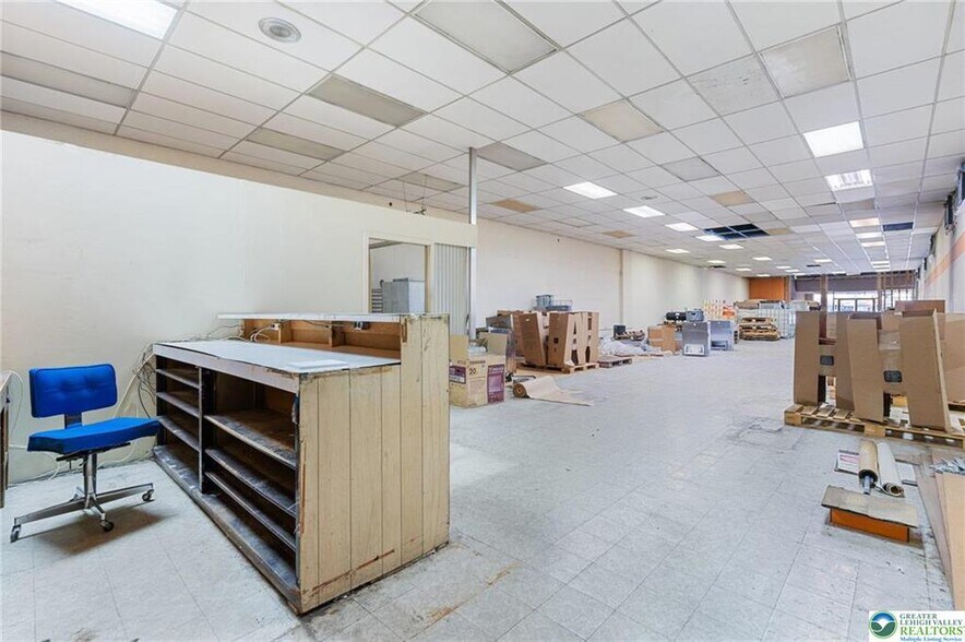 More Photos Of 926-928 W Hamilton St, Allentown Storefront Retail Office For Sale