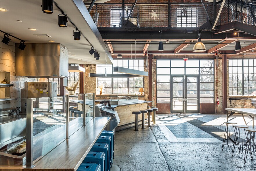 More Photos Of 500 E Davie St, Raleigh Restaurant For Lease