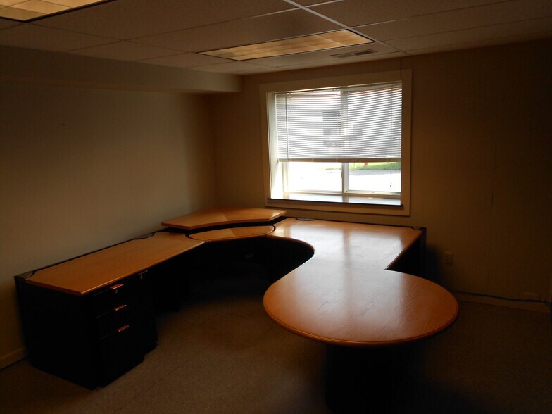 More Photos Of 1 Chips Ln, Fishkill Light Manufacturing For Lease