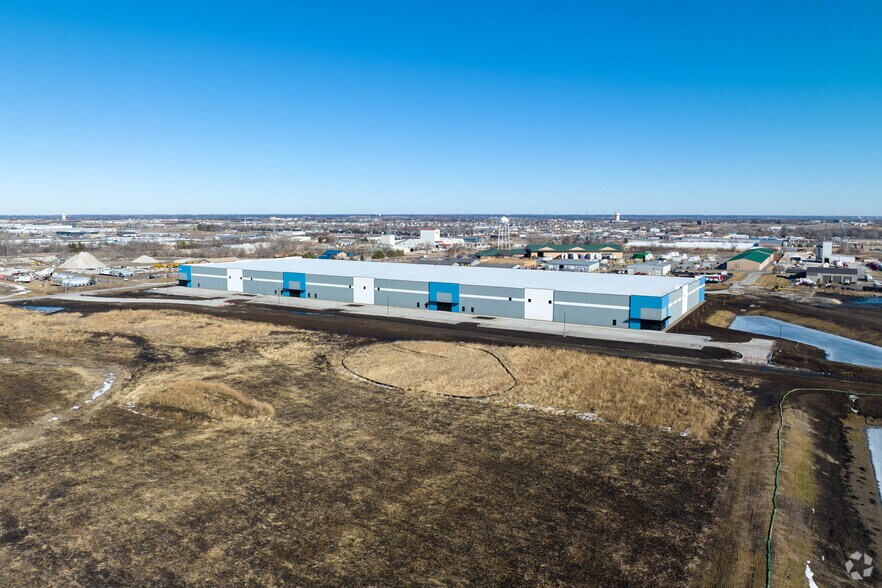 More Photos Of 3901 SE Park Dr, Grimes Industrial For Lease