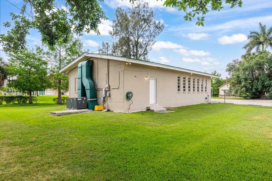 More Photos Of 224 NW Avenue G, Belle Glade Religious Facility For Sale