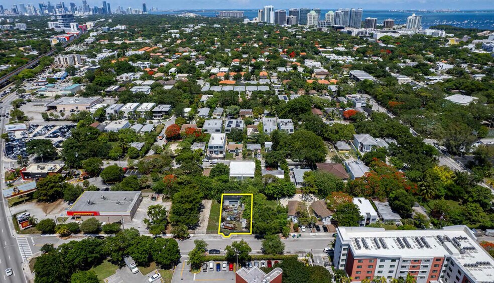More Photos Of 3125 Mundy St, Miami Land For Lease