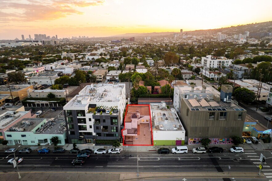 More Photos Of 739-741 N Fairfax Ave, Los Angeles Medical For Sale