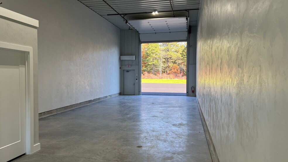 More Photos Of 68 Mercantile Way, Mashpee Warehouse For Lease