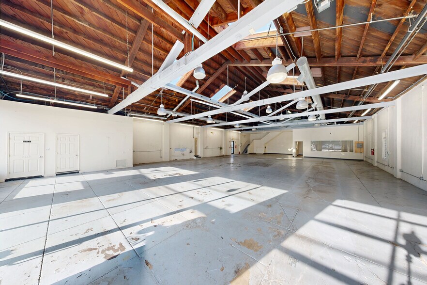 Primary Photo Of 101 Audrey Ave, Oyster Bay Storefront For Lease