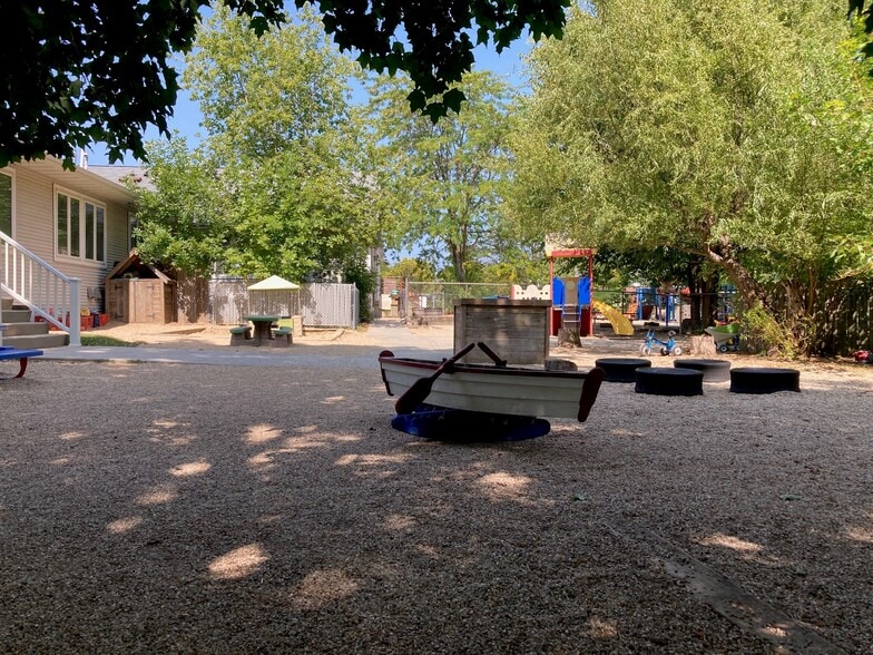 More Photos Of 312 W Cottage Grove Rd, Cottage Grove Daycare Center For Sale