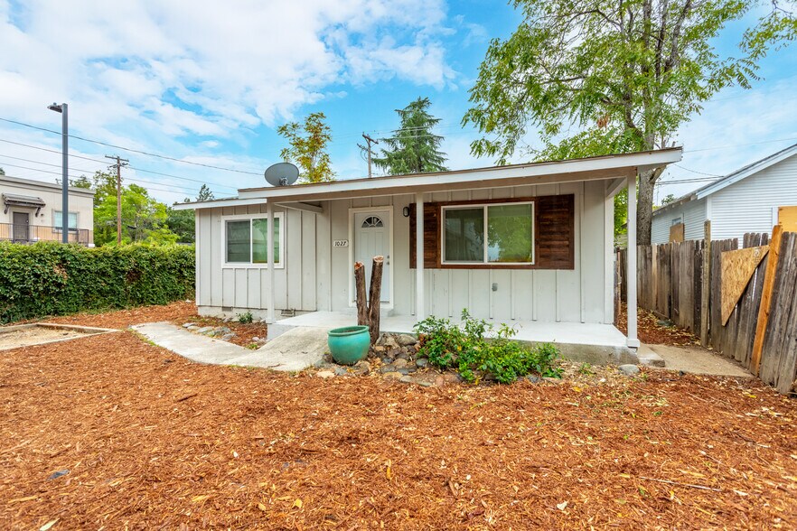 More Photos Of 1025 Parkview Ave, Redding Multifamily For Sale