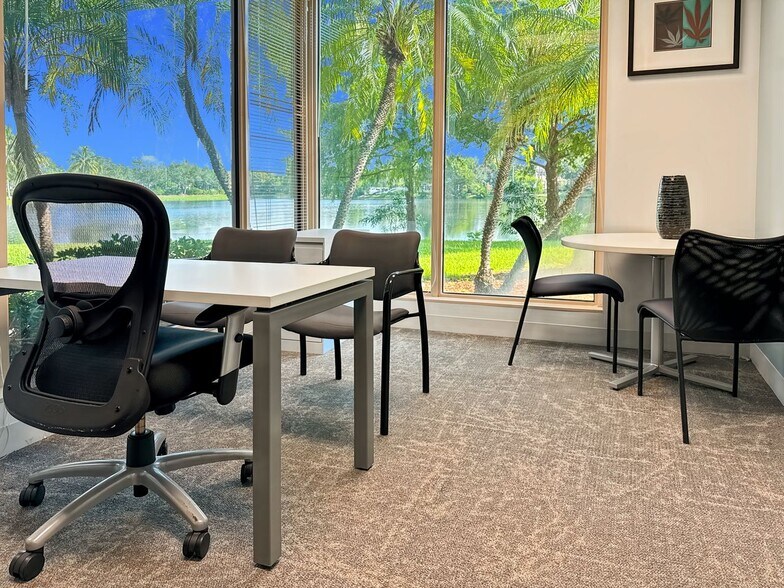 More Photos Of 8201 Peters Rd, Plantation Coworking Space