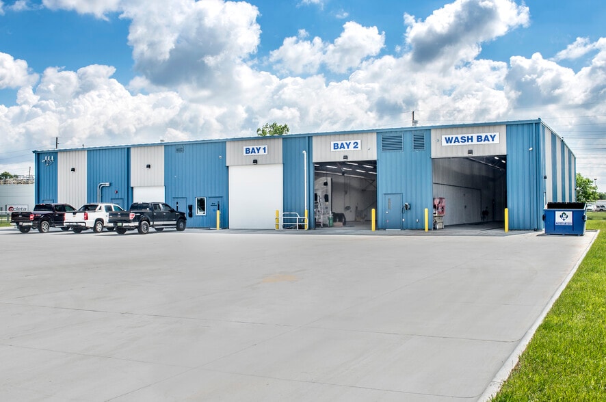 More Photos Of 2104 S 29th St, Council Bluffs Warehouse For Sale