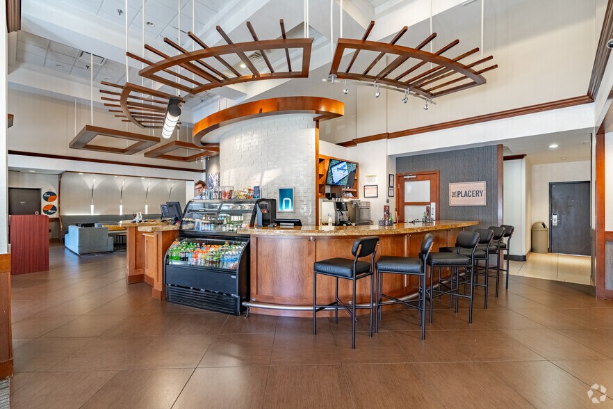 More Photos Of 7905 Giacosa Pl, Memphis Hotel For Sale